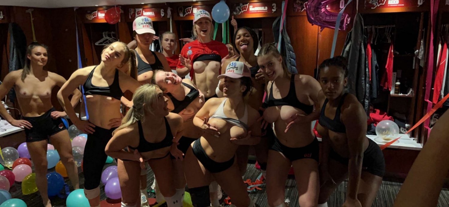 Wisconsin Volleyball Team Leaked – Nude In Dressing Room