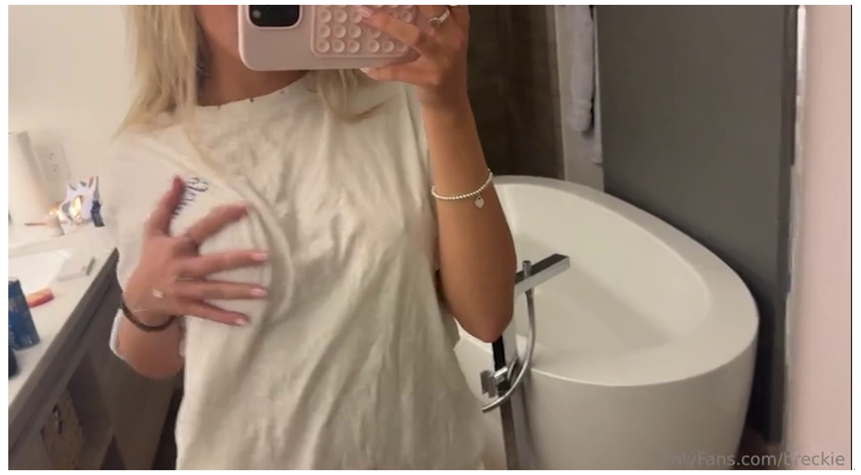 Breckie Hill Hot Mirror Tits Play Video